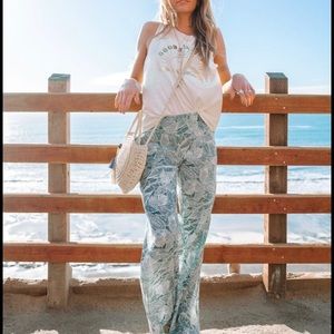 🌺NWOT O’Neill Palm Oceanside pants (S)